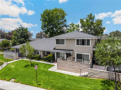 2148 Eveningside photo 2