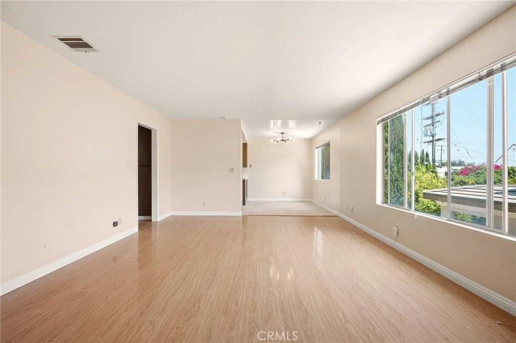 Interior 3