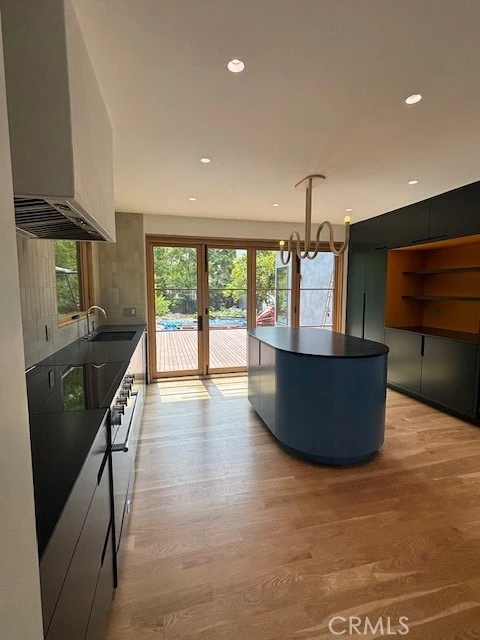 Interior 4