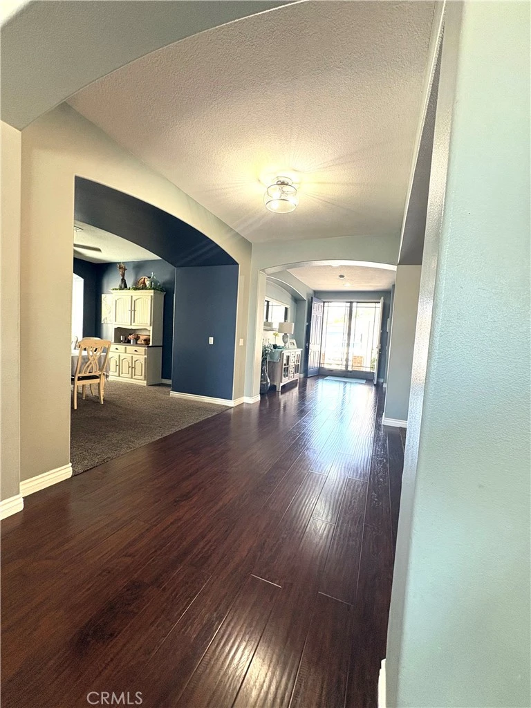 Interior 4