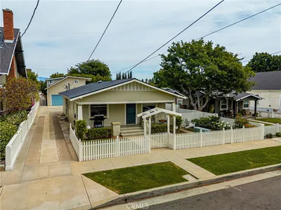 359 N Harwood