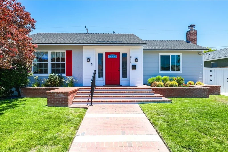 2114 Ostrom, Long Beach, CA 90815
