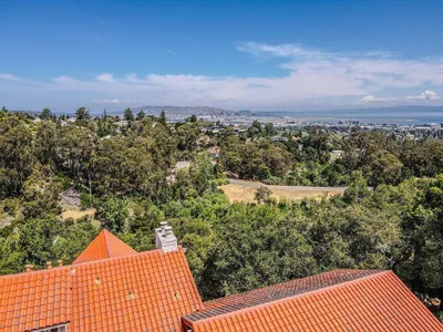 36 Eugenia Way photo 2