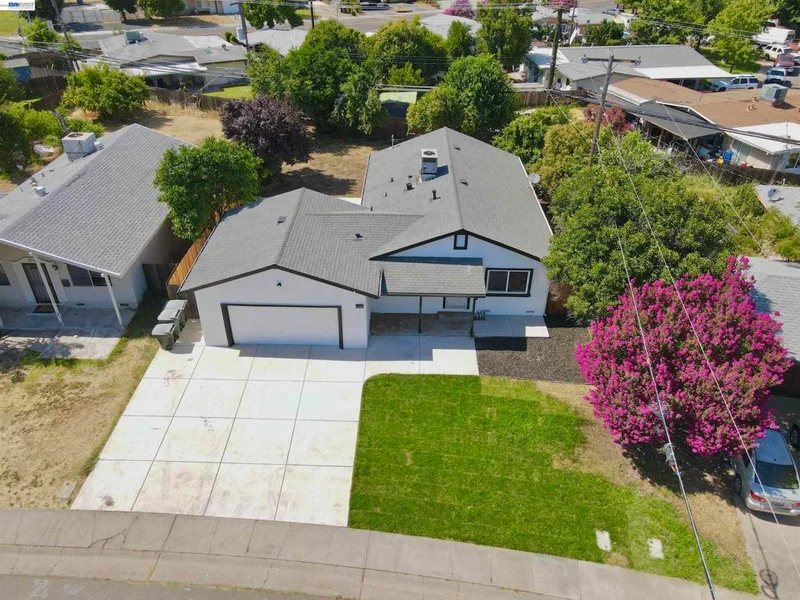 Photo 2 of 4109 Glascow Dr