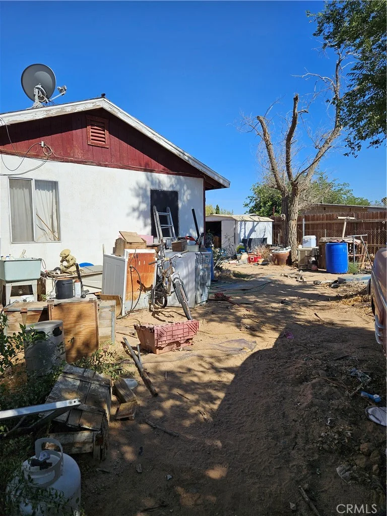 18652 Bellflower photo 2
