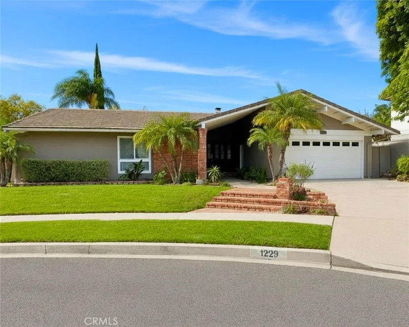 1229 Kelsford Court