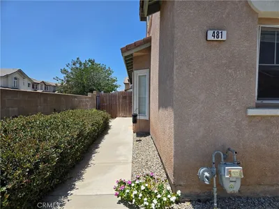 481 N Pinewood photo 2