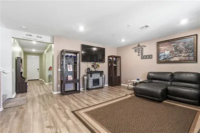 15627 Raptor Road photo 2