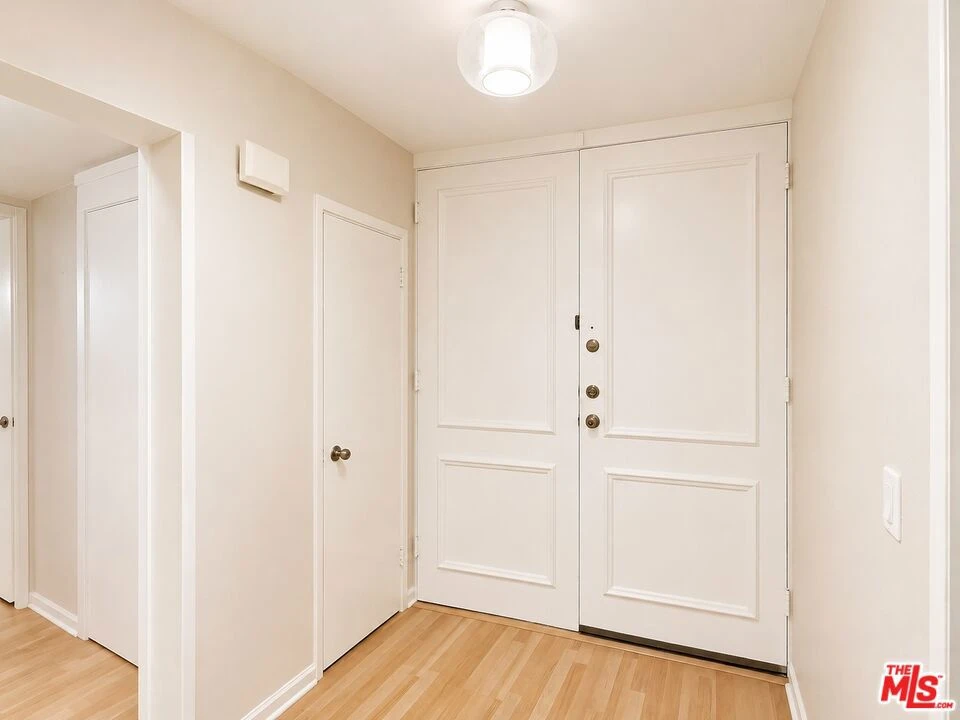 Interior 2