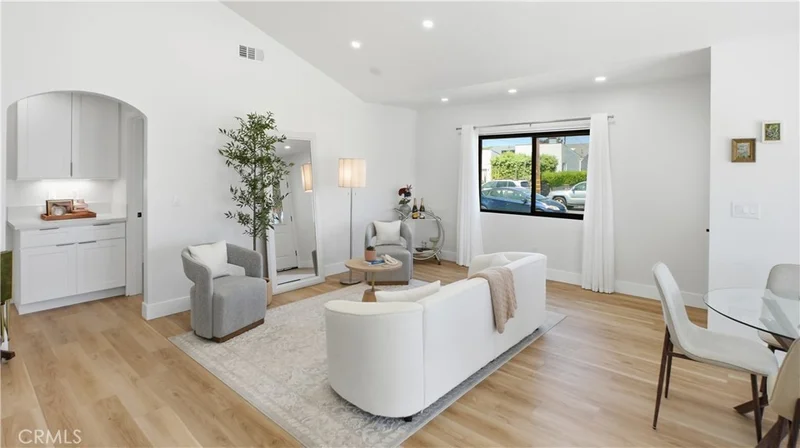 Photo 2 of 11100 Greenlawn
