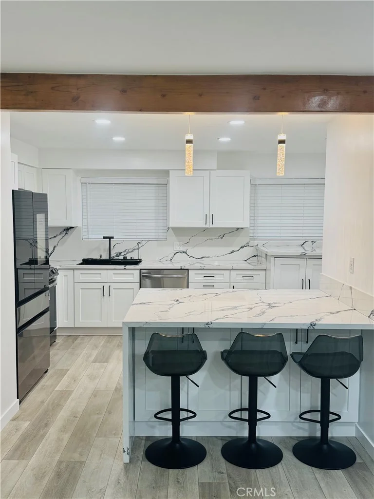 6771 Springpark 208A, Los Angeles, CA 90056