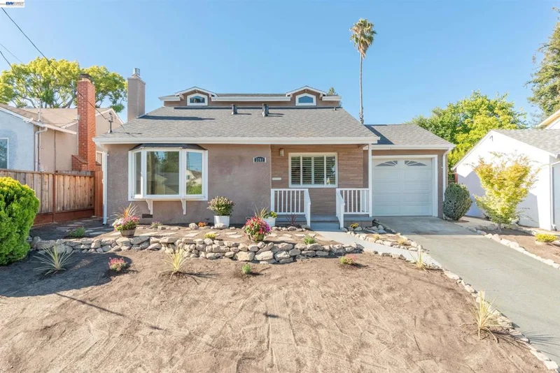 3781 Cottage Ct, Castro Valley, CA 94546