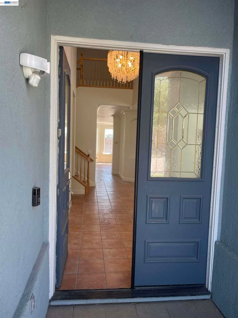 Interior 3