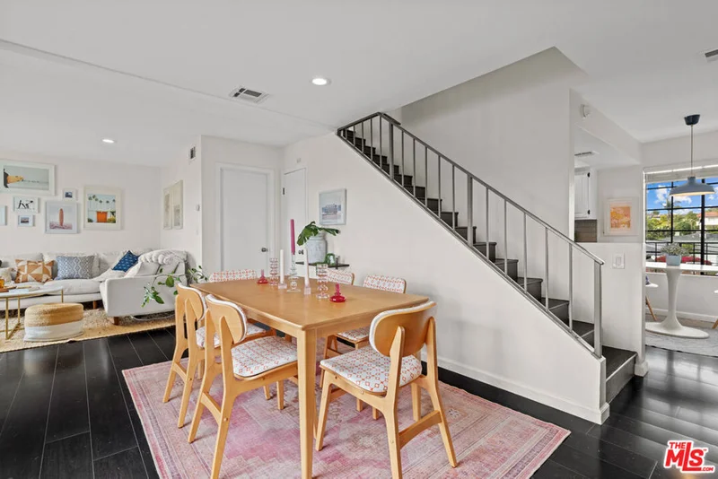 Photo 2 of 1020 Ocean Park Boulevard 7