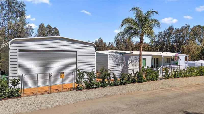 Photo 2 of 18306 Oleander Street