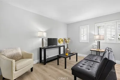 12972 Sycamore Village photo 2