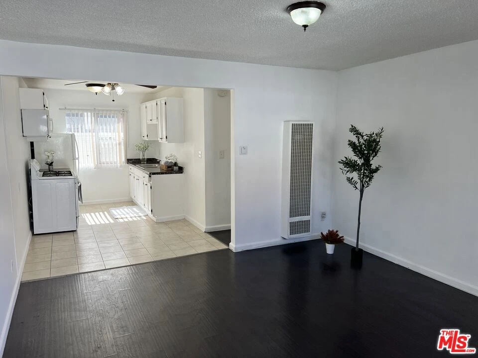Interior 4