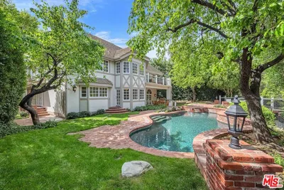 3225 Iredell Lane