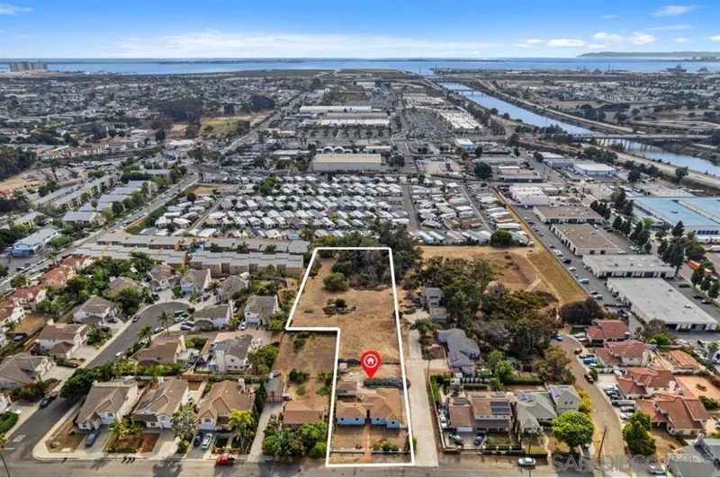 160 N Del Mar, Chula Vista, CA 91910