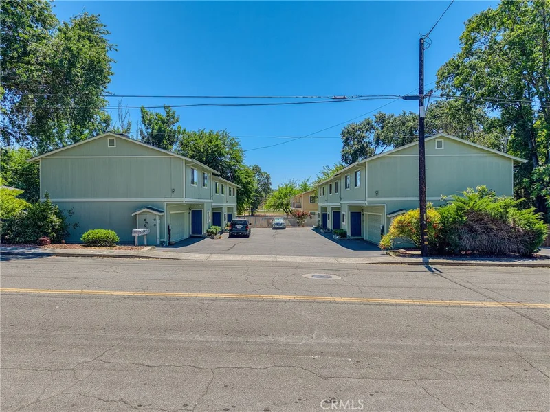 687 Armstrong Street