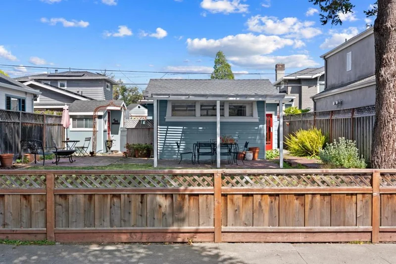 620 Sunset Drive