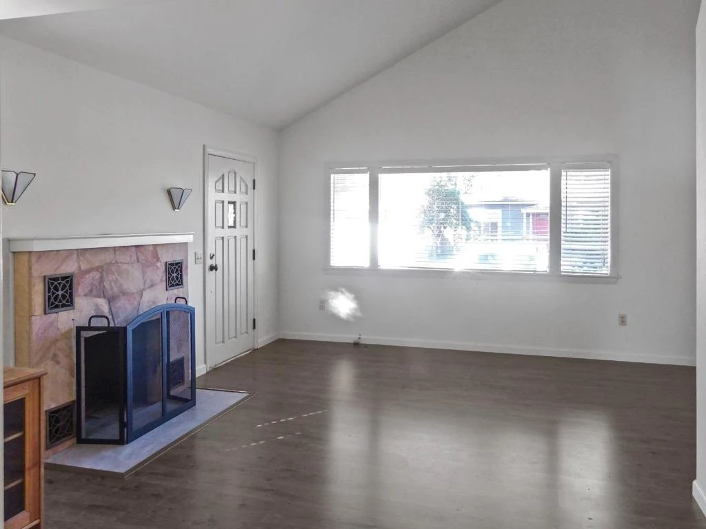 Interior 3
