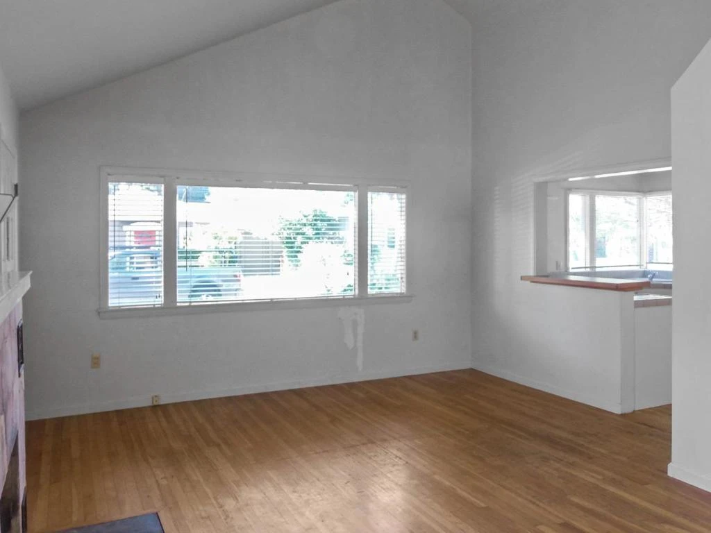 Interior 4