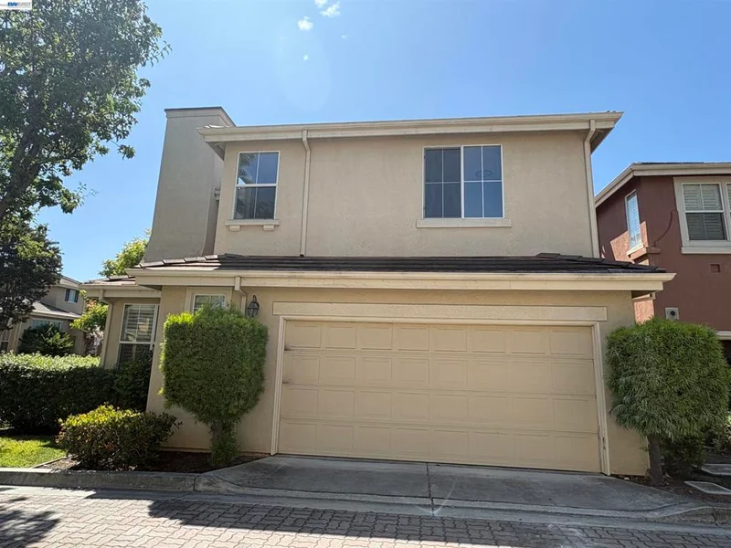 439 Kent Dr. photo 2