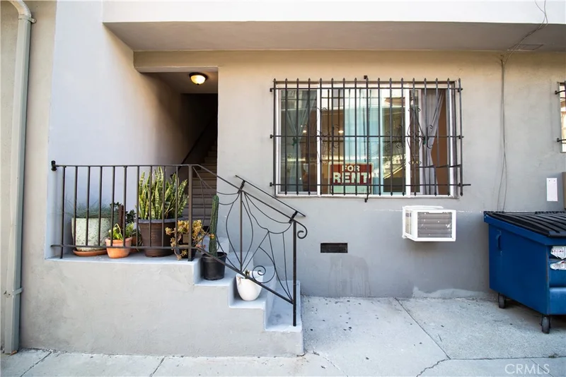 1224 North Mansfield, Hollywood, CA 90038
