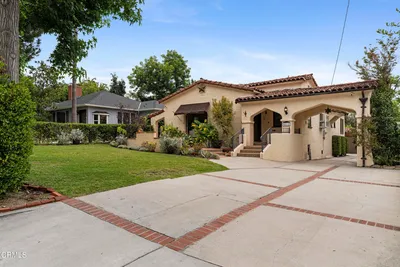4812 La Canada Boulevard