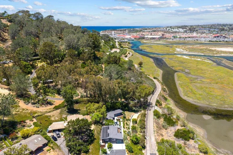 Photo 2 of 1604 6 San Dieguito Dr