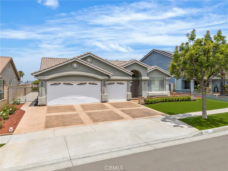1049 Salem Drive, Corona, CA 92881