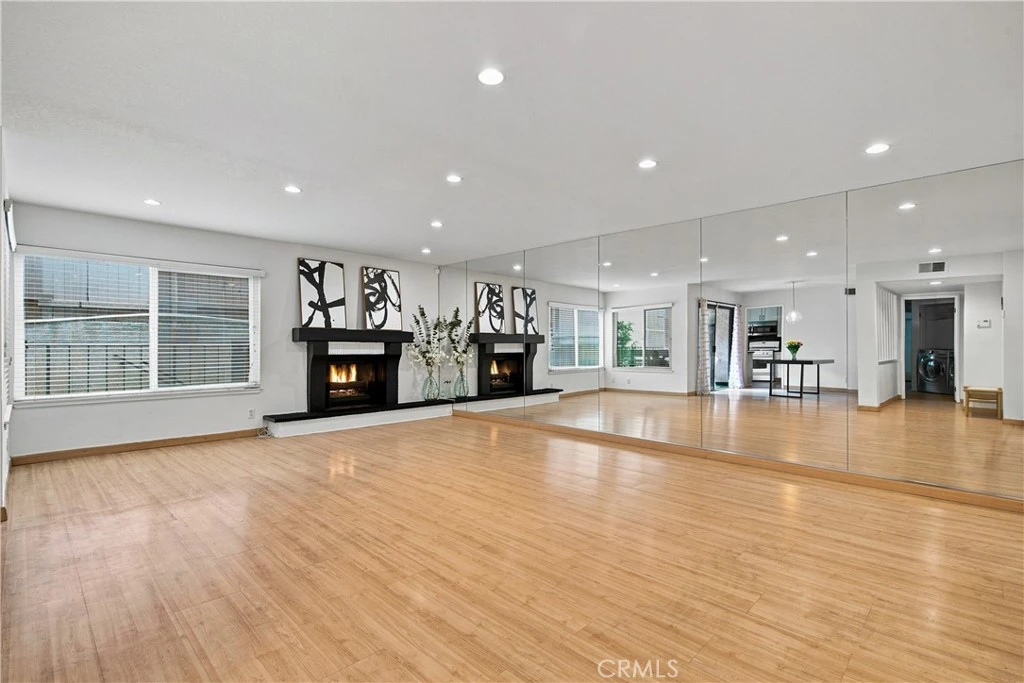 Interior 3