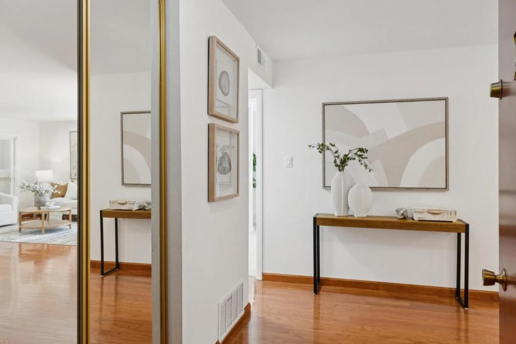 Interior 3
