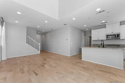 305 Paseo Gusto photo 2