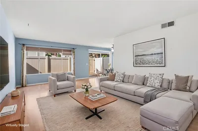 2112 Hawthorne Court