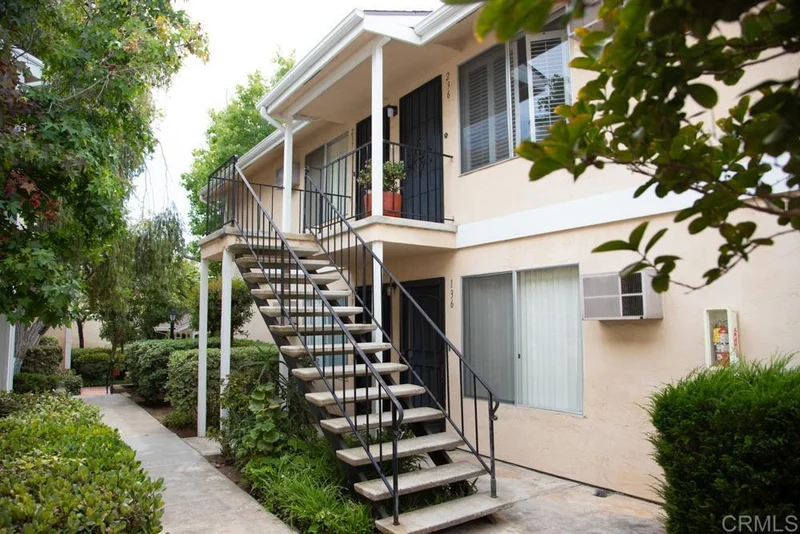 4800 Williamsburg Lane 236, La Mesa, CA 91942