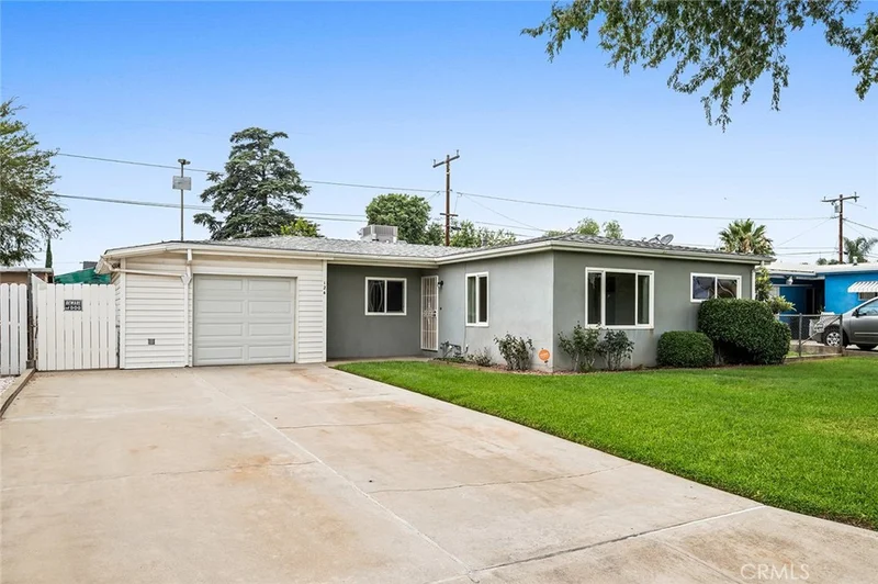 124 N Pine, Rialto, CA 92376