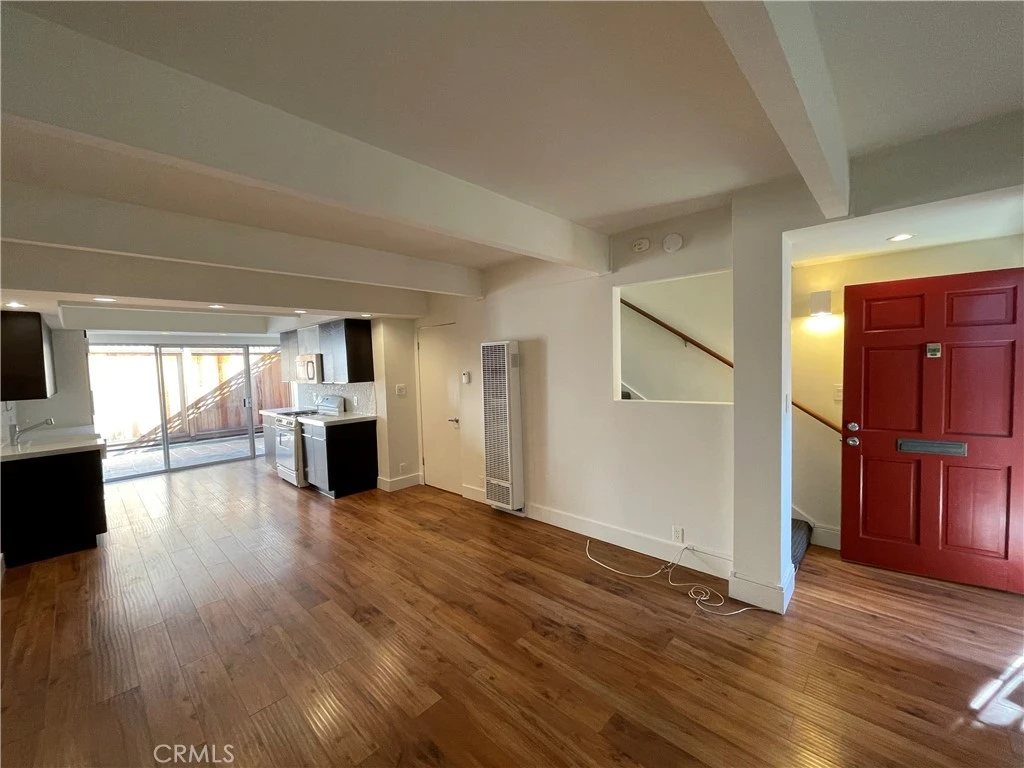 Interior 4