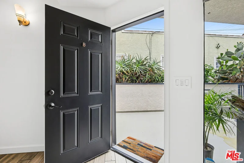 1802 20th Street B photo 2