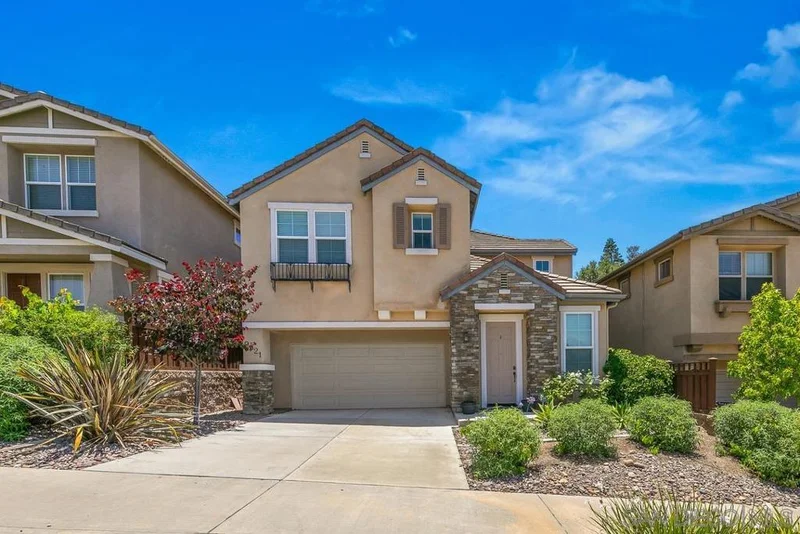 9521 Milden Street, La Mesa, CA 91942