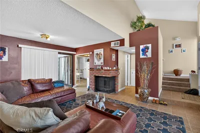 1974 E Lynwood Drive 10E photo 2