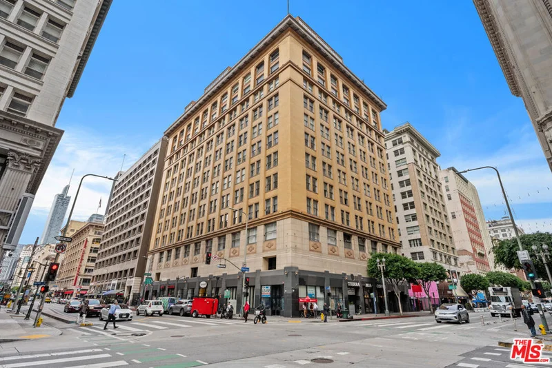 215 W 7th Street 201, Los Angeles, CA 90014