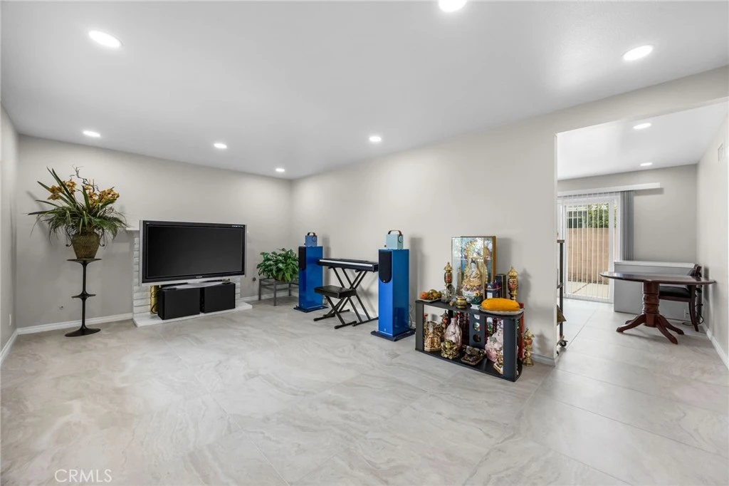Interior 2