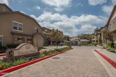 4572 Via Presidio