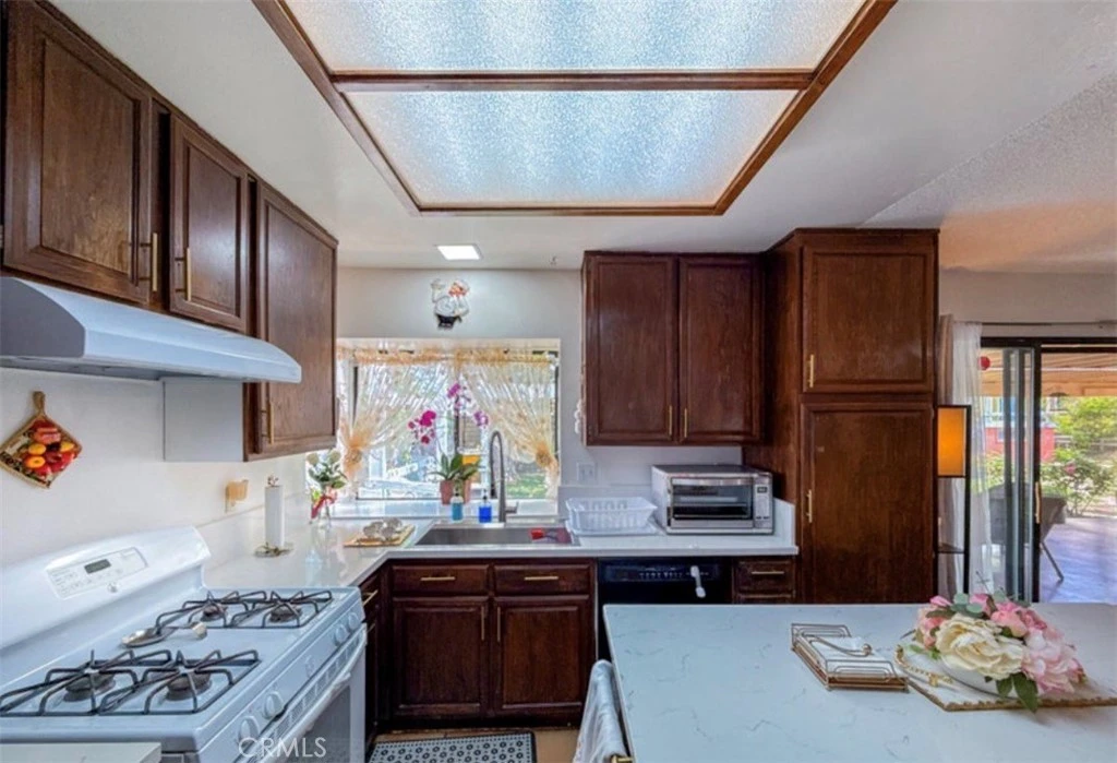 Interior 2