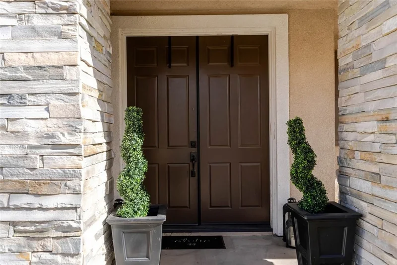 39112 Desert Holly Lane photo 2
