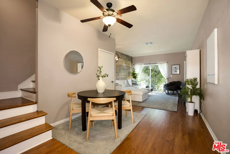 Photo 2 of 6525 Woodman Avenue 2