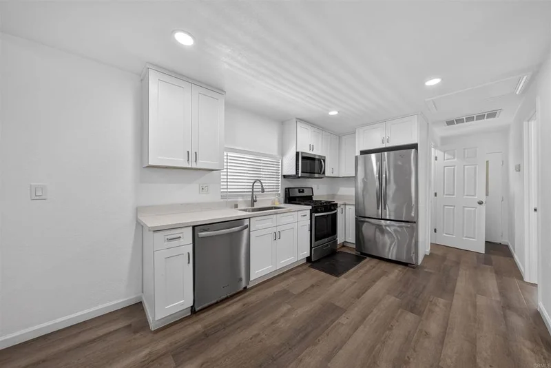 Photo 2 of 35 19th Street