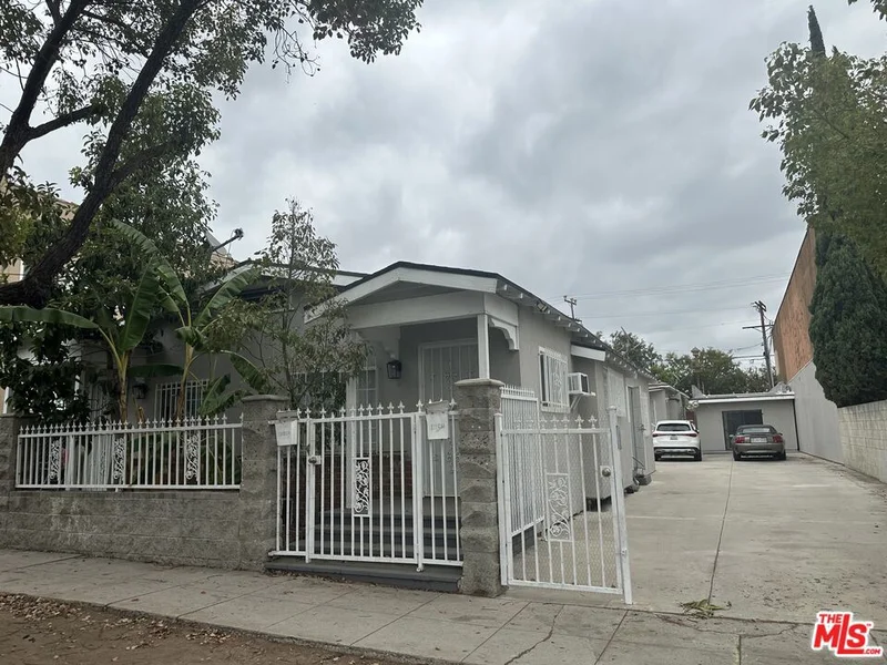 1116 N Ardmore Avenue